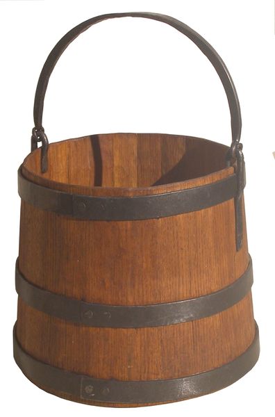 File:Bucket Wooden -iron bands.JPG