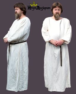 Acolyte AD793‑1215 Worn by acolytes, thurifers and other functionaries across all of Regia's periods.